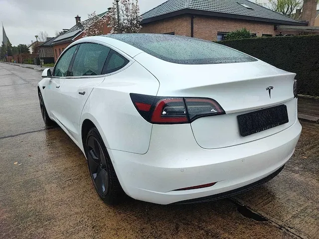 Tesla model 3 standard range plus - 2020 - afbeelding 3 van  38