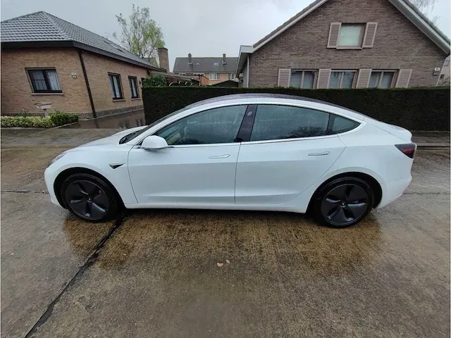 Tesla model 3 standard range plus - 2020 - afbeelding 5 van  38