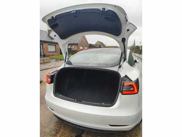 Tesla model 3 standard range plus - 2020 - afbeelding 6 van  38