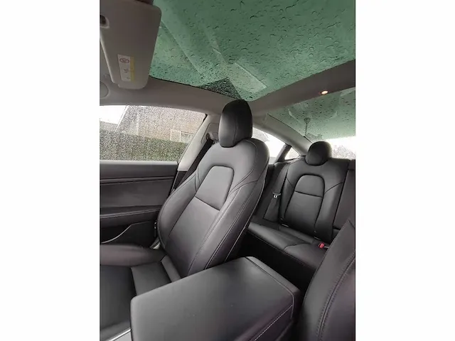 Tesla model 3 standard range plus - 2020 - afbeelding 10 van  38