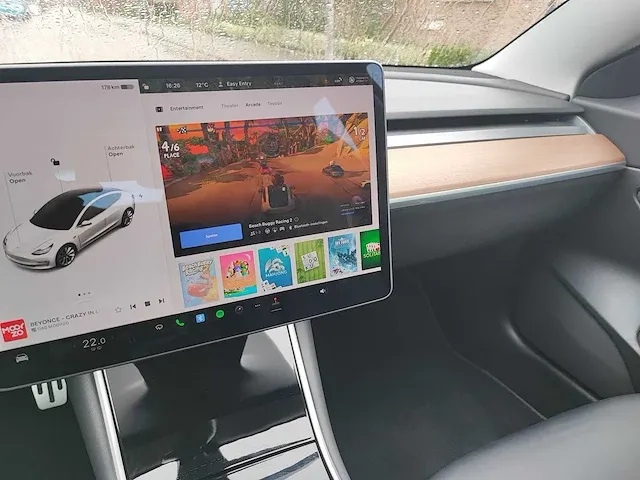 Tesla model 3 standard range plus - 2020 - afbeelding 19 van  38