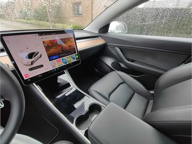 Tesla model 3 standard range plus - 2020 - afbeelding 20 van  38