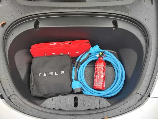 Tesla model 3 standard range plus - 2020 - afbeelding 25 van  38