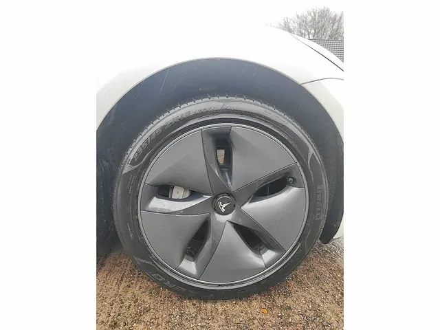 Tesla model 3 standard range plus - 2020 - afbeelding 26 van  38