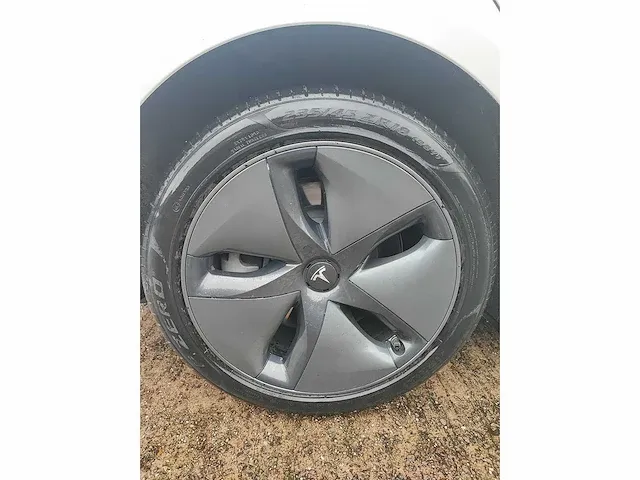 Tesla model 3 standard range plus - 2020 - afbeelding 28 van  38