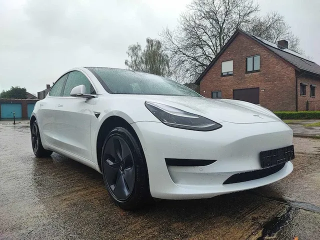 Tesla model 3 standard range plus - 2020 - afbeelding 33 van  38
