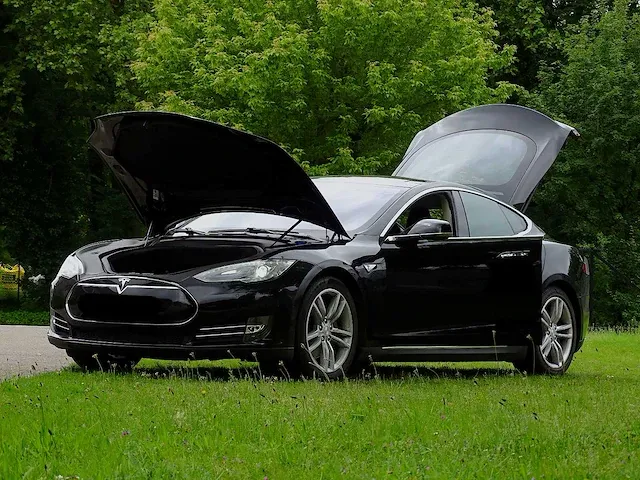 Tesla model s _ 85 - afbeelding 22 van  48