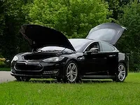 Tesla model s _ 85 - afbeelding 22 van  48