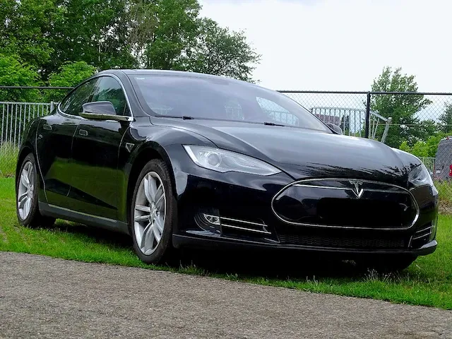 Tesla model s _ 85 - afbeelding 44 van  48