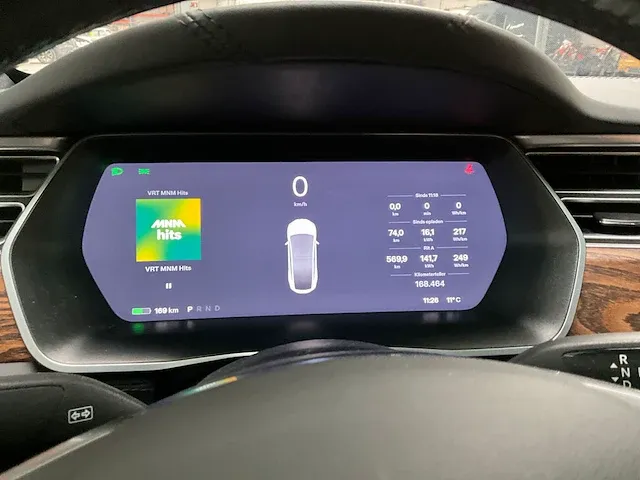 Tesla model x - afbeelding 24 van  42