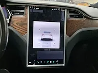 Tesla model x - afbeelding 26 van  42