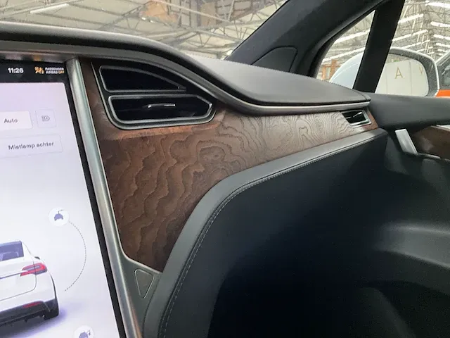 Tesla model x - afbeelding 30 van  42