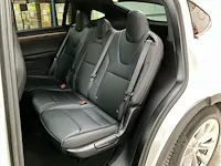 Tesla model x - afbeelding 33 van  42