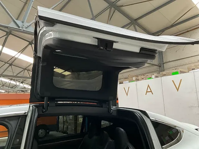 Tesla model x - afbeelding 34 van  42