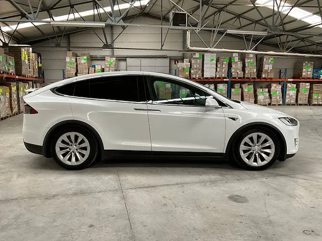 Tesla model x - afbeelding 7 van  42