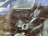 Tesla x personenauto - afbeelding 9 van  10