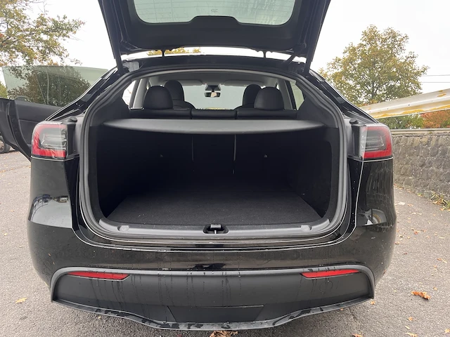 Tesla y - xp7ygcek5rb395476 - 2024 - afbeelding 10 van  22