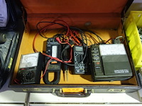 Testapparaat (meters voor spanning, stroom, vermogen en toernteller) - afbeelding 1 van  1