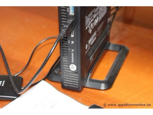 Tft scherm hp plus computer hp elitedesk - afbeelding 2 van  3