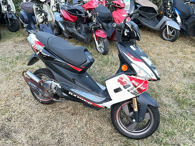 Tgb bull&t scooter - afbeelding 3 van  7