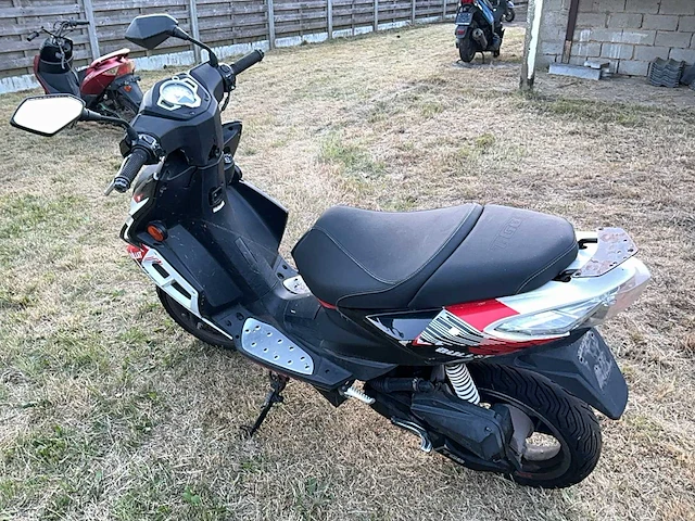 Tgb bull&t scooter - afbeelding 5 van  7