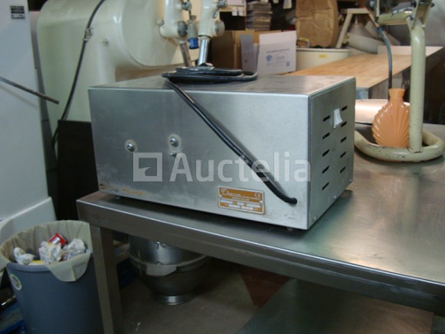 Thecor roestvrijstalen sandwichverlengmachine - afbeelding 1 van  4