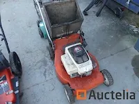 Thermische grasmaaier kubota w52itc, einhell nvk1401 elektrische verticuteermachine - afbeelding 1 van  8