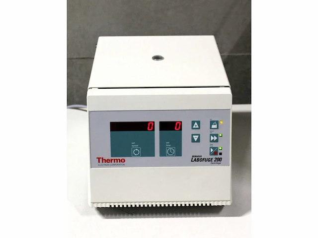 Thermo scientific™ l200 centrifuge - afbeelding 1 van  3