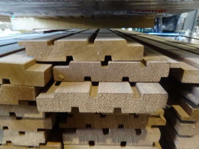 Thermowood ayous - afbeelding 4 van  4