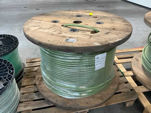 Thesla coax 9 eca 4x2x0,80 tv kabel - afbeelding 1 van  4