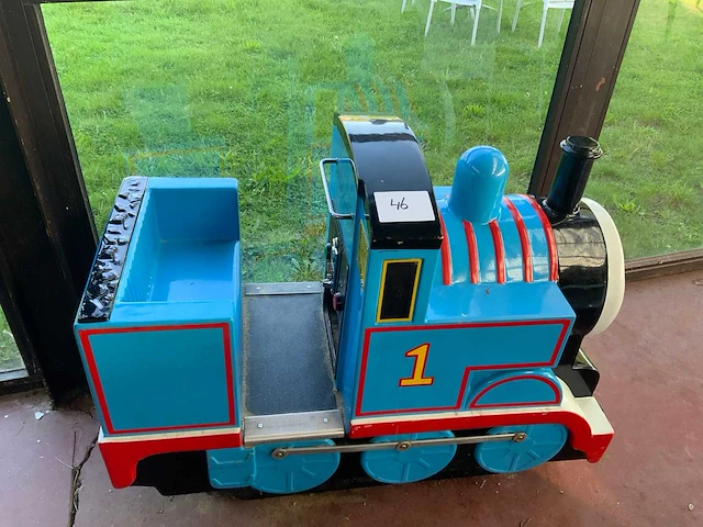 Thomas de trein - kiddy ride - decorationmaterial - afbeelding 1 van  3