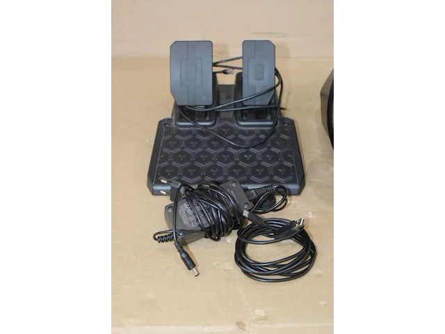Thrustmaster t128 racestuur en pedaalset - afbeelding 4 van  5