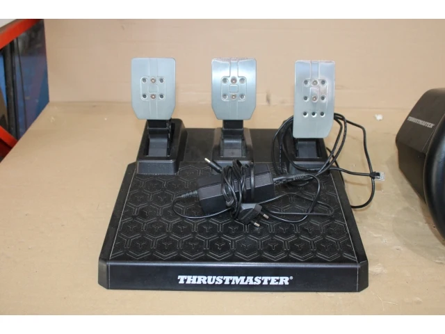 Thrustmaster t248 racestuur en pedaalset - afbeelding 4 van  7