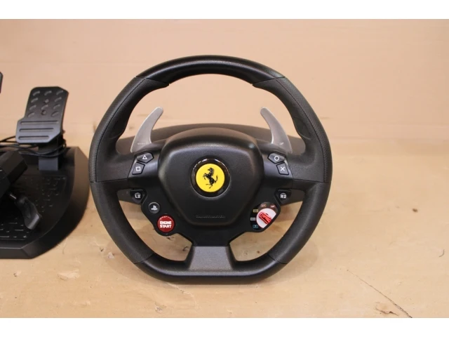 Thrustmaster t80 rw ferrari 488 gtb racestuur - afbeelding 3 van  5