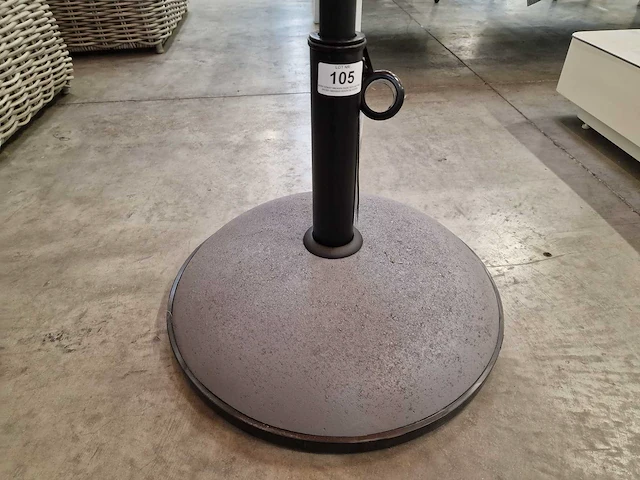 Tierra outdoor parasolvoet cement base 35kg verstelbaar - afbeelding 1 van  3