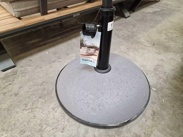 Tierra outdoor parasolvoet cement base 35kg verstelbaar - afbeelding 3 van  4