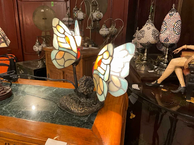 Tiffany lamp vlinders - afbeelding 2 van  5