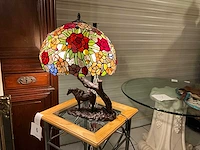 Tifffany paard met ruiter lamp met pioenrozen in kap - afbeelding 2 van  4