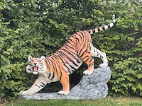 Tiger on rock h155cm x l180cm - afbeelding 2 van  2