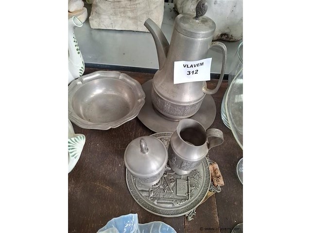 Tin - afbeelding 1 van  1