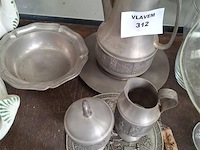 Tin - afbeelding 1 van  1