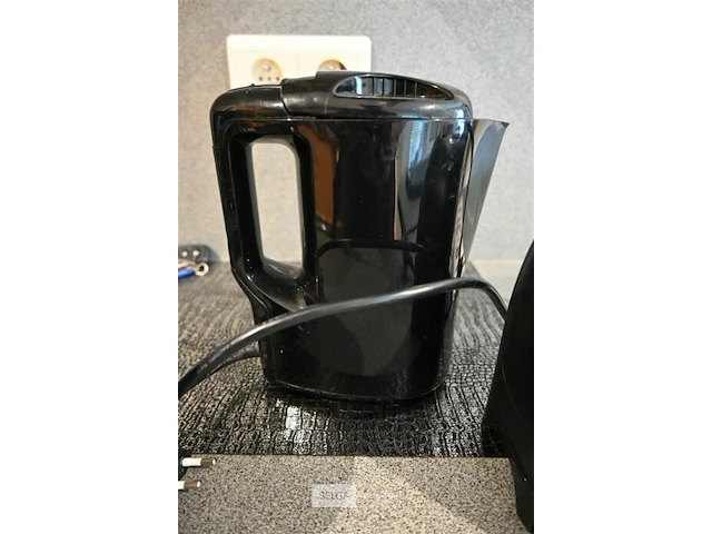 Toaster hyser type yt6001ks 750w en waterkoker - afbeelding 3 van  4