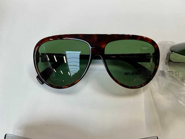 Tod’s zonnebril (6x) - afbeelding 3 van  9