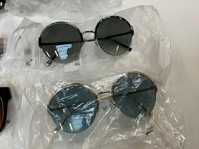 Tod’s zonnebril (6x) - afbeelding 4 van  9