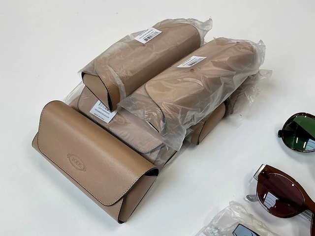 Tod’s zonnebril (6x) - afbeelding 6 van  9