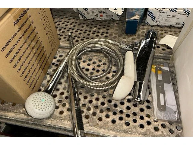 Toebehoren sanitaire doeleinden - afbeelding 5 van  7
