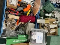 Toebehoren voor bloemschikken - afbeelding 1 van  4