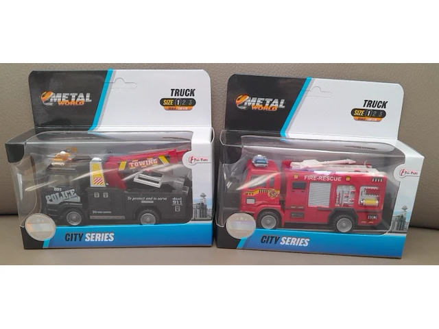 Toi-toys die cast metal world truck: police takelwagen en brandweer wagen - afbeelding 5 van  7
