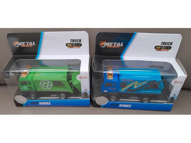 Toi-toys die cast metal world truck: vuilniskar blauw en groen - afbeelding 7 van  7