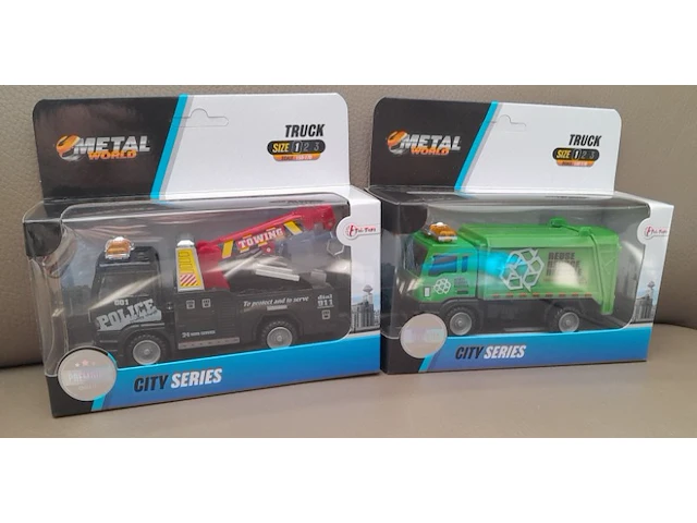 Toi-toys die cast metal world truck: vuilniskar groen en police takelwagen - afbeelding 4 van  7